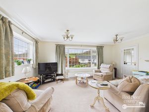 Sitting Room- click for photo gallery